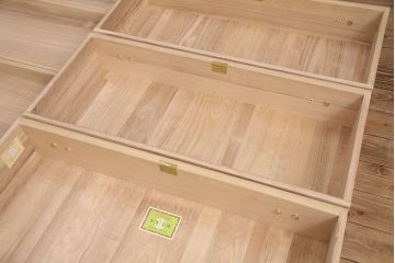 中古　加茂桐　伝統工芸士・会田勝平作　かくし付き　上品な佇まいの総桐箪笥(並厚)(総桐たんす、衣装箪笥、着物箪笥、和タンス)(R-051559)
