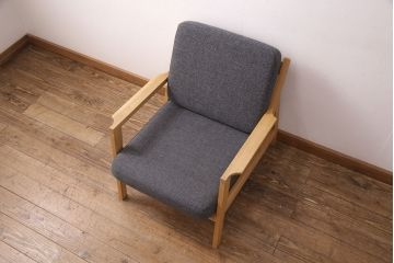 中古　極美品　ナラ材　karf(カーフ) standard label(スタンダードレーベル)　TOLIME(トリム)　温かい雰囲気が魅力的な1人掛けソファ(アームチェア、椅子)(定価約9万円)(R-051560)