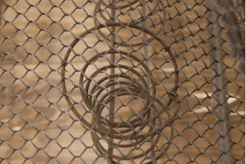ヴィンテージ家具　フランスビンテージ　インダストリアルの空間づくりにおすすめ!折り畳み式が珍しいアイアン製のベッドフレーム(セミシングル)(R-051562)
