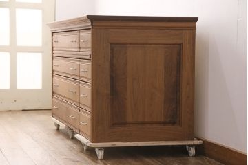 《台輪取り付け加工費込み》中古　シャルドネ(CHARDONNAY)　CRIVILLE(クリビーレ)　リメイク　ウォールナット材　仕切り付きが便利!ナチュラルな雰囲気が素敵なローチェスト(R-051563)