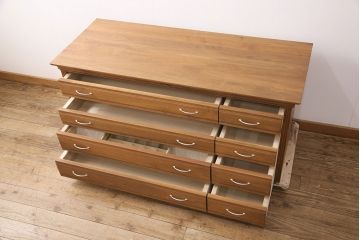 《台輪取り付け加工費込み》中古　シャルドネ(CHARDONNAY)　CRIVILLE(クリビーレ)　リメイク　ウォールナット材　仕切り付きが便利!ナチュラルな雰囲気が素敵なローチェスト(R-051563)