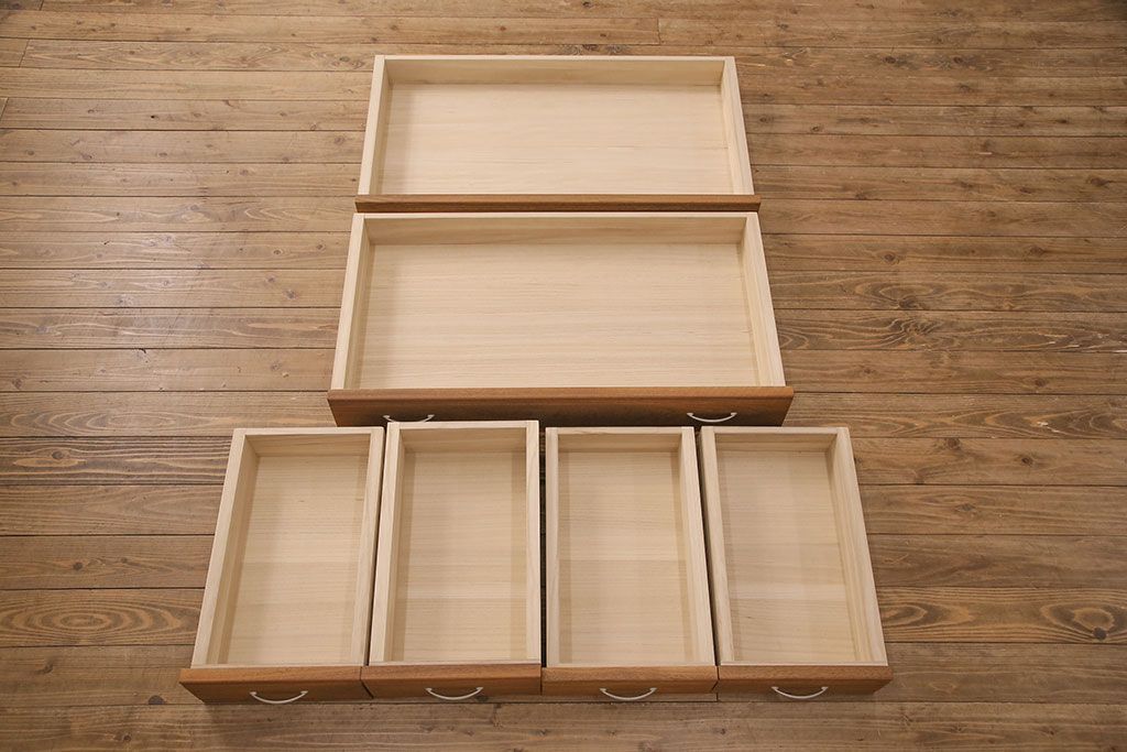 《台輪取り付け加工費込み》中古　シャルドネ(CHARDONNAY)　CRIVILLE(クリビーレ)　リメイク　ウォールナット材　仕切り付きが便利!ナチュラルな雰囲気が素敵なローチェスト(R-051563)