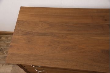 《台輪取り付け加工費込み》中古　シャルドネ(CHARDONNAY)　CRIVILLE(クリビーレ)　リメイク　ウォールナット材　仕切り付きが便利!ナチュラルな雰囲気が素敵なローチェスト(R-051563)