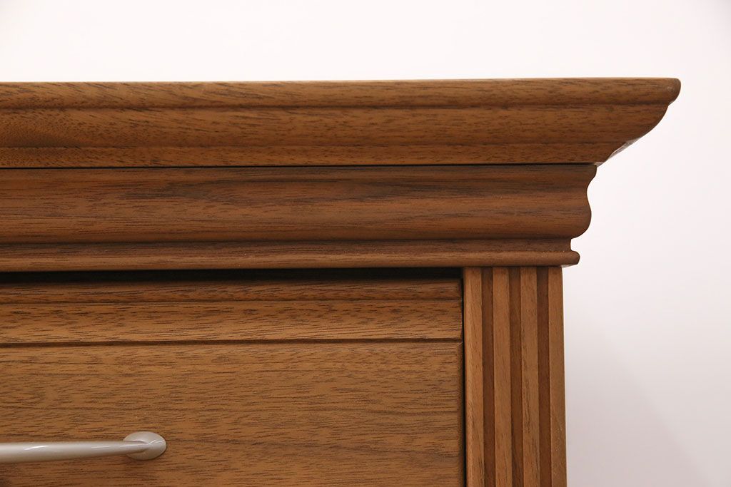 《台輪取り付け加工費込み》中古　シャルドネ(CHARDONNAY)　CRIVILLE(クリビーレ)　リメイク　ウォールナット材　仕切り付きが便利!ナチュラルな雰囲気が素敵なローチェスト(R-051563)