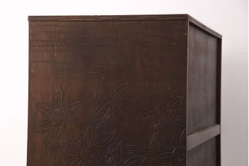 中古　伝統工芸　軽井沢彫り　図柄が珍しい!!　彫刻の意匠が華やかなワードローブ(洋服タンス)(R-051568)