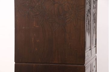 中古　伝統工芸　軽井沢彫り　図柄が珍しい!!　彫刻の意匠が華やかなワードローブ(洋服タンス)(R-051568)