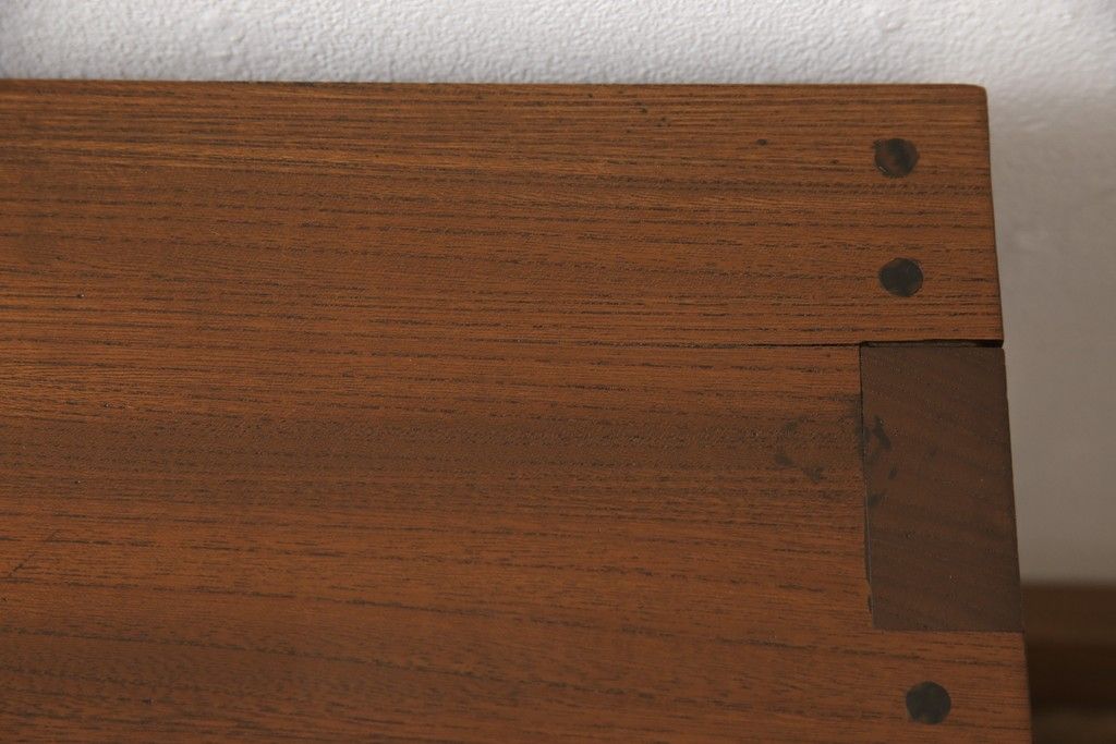 和製アンティーク　総ケヤキ材　分厚い材を贅沢に使用した重厚な佇まいの帳場箪笥(ローボード、引き出し)(R-051570)