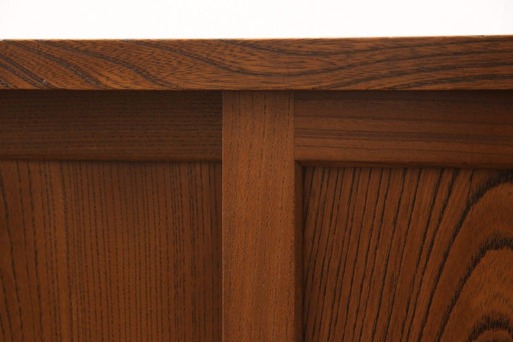 和製アンティーク　総ケヤキ材　分厚い材を贅沢に使用した重厚な佇まいの帳場箪笥(ローボード、引き出し)(R-051570)