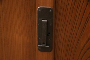 和製アンティーク　総ケヤキ材　分厚い材を贅沢に使用した重厚な佇まいの帳場箪笥(ローボード、引き出し)(R-051570)