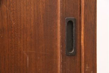 和製アンティーク　総ケヤキ材　分厚い材を贅沢に使用した重厚な佇まいの帳場箪笥(ローボード、引き出し)(R-051570)