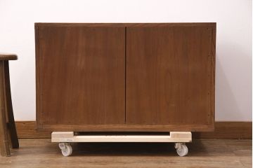 和製アンティーク　総ケヤキ材　分厚い材を贅沢に使用した重厚な佇まいの帳場箪笥(ローボード、引き出し)(R-051570)