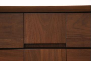 中古　美品　広島・府中家具いまだ　Craft Furniture IMADA ウォールナット材製のモダンなチェスト(ローチェストリビングボード、引き出し)(R-051572)