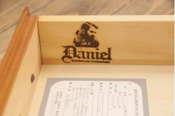 中古　横浜クラシック家具　ダニエル(Daniel)　エレガントさとクラシカルな雰囲気を兼ね備えた片袖机(ワークデスク、在宅ワーク、在宅用)(定価約64万円)(R-051575)