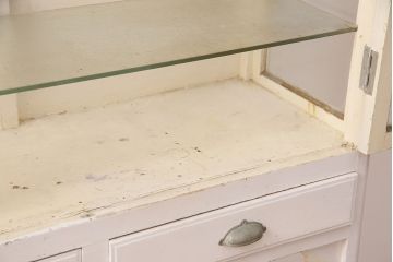 和製アンティーク　3面ガラス　レトロで可愛らしいケビントキャビネット(陳列棚、ガラスケース、ショーケース)(R-051584)