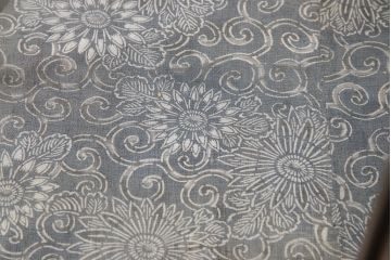 和製アンティーク　人気の縦型!すっきりとした佇まいのR型(曲面)ガラスケース(飾り棚、陳列棚)(R-051588)