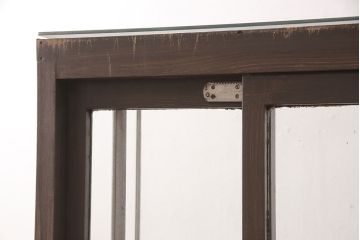 和製アンティーク　人気の縦型!すっきりとした佇まいのR型(曲面)ガラスケース(飾り棚、陳列棚)(R-051588)