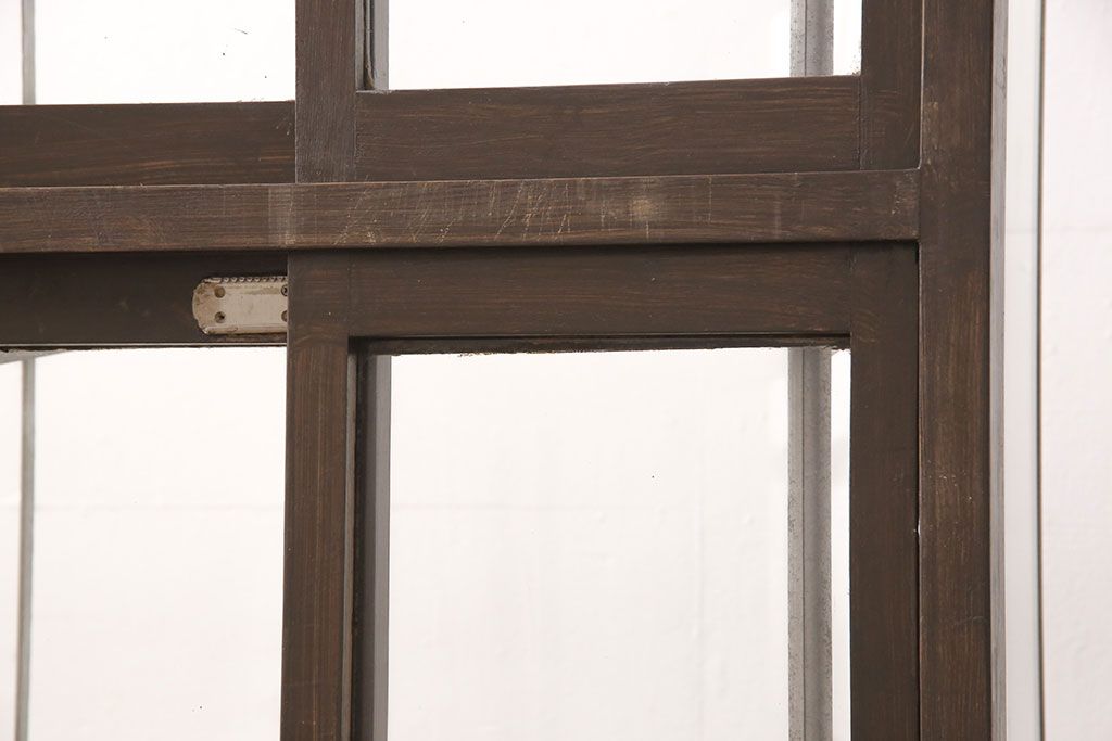 和製アンティーク　人気の縦型!すっきりとした佇まいのR型(曲面)ガラスケース(飾り棚、陳列棚)(R-051588)