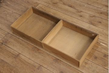 和製アンティーク　桑材　趣きのある透かし彫りが目を惹く、凝った作りの収納棚(食器棚、キャビネット、水屋箪笥)(R-051594)