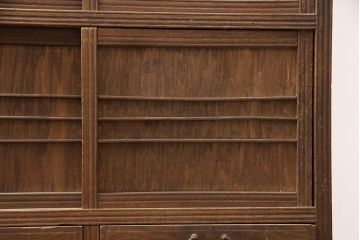 和製アンティーク　桑材　趣きのある透かし彫りが目を惹く、凝った作りの収納棚(食器棚、キャビネット、水屋箪笥)(R-051594)