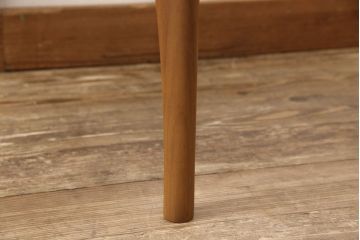 中古　美品　高級イタリア輸入家具　ウォールナット材　本革　スタイリッシュなデザインが目を惹く曲げ木チェア(椅子、ダイニングチェア)(R-051595)