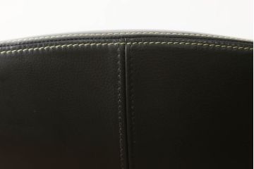 中古　超美品　BoConcept(ボーコンセプト)　smartville(スマートヴィル)　本革　ミッドセンチュリスタイルの空間づくりに活躍するイージーチェア(椅子、アームチェア)(定価約33万円)(R-051598)