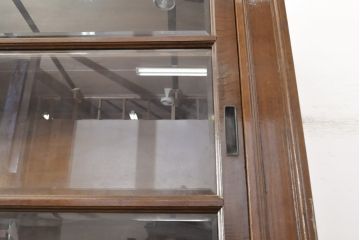 アンティーク家具　ナラ材　古い洋館で使われていた上品な雰囲気あふれる収納棚(食器棚、本箱、ブックケース、店舗什器、陳列棚)(R-051599)