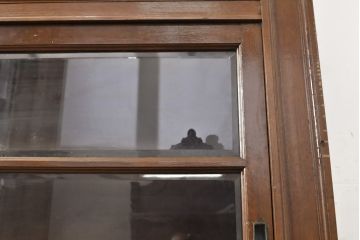 アンティーク家具　ナラ材　古い洋館で使われていた上品な雰囲気あふれる収納棚(食器棚、本箱、ブックケース、店舗什器、陳列棚)(R-051599)