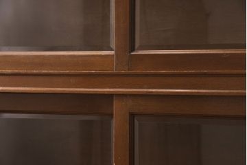 アンティーク家具　ナラ材　古い洋館で使われていた上品な雰囲気あふれる収納棚(食器棚、本箱、ブックケース、店舗什器、陳列棚)(R-051600)