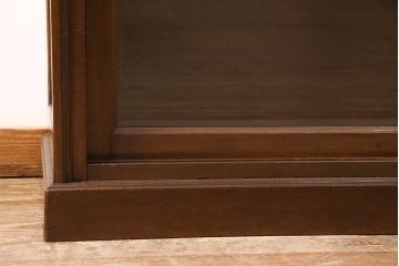 アンティーク家具　ナラ材　古い洋館で使われていた上品な雰囲気あふれる収納棚(食器棚、本箱、ブックケース、店舗什器、陳列棚)(R-051600)