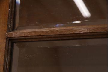 アンティーク家具　ナラ材　古い洋館で使われていた上品な雰囲気あふれる収納棚(食器棚、本箱、ブックケース、店舗什器、陳列棚)(R-051600)
