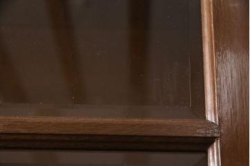 アンティーク家具　ナラ材　古い洋館で使われていた上品な雰囲気あふれる収納棚(食器棚、本箱、ブックケース、店舗什器、陳列棚)(R-051600)