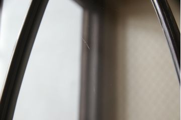 イギリスアンティーク　マホガニー材　気品が感じられるエレガントな猫脚キャビネット(飾り棚、キュリオケース、陳列棚)(R-051605)