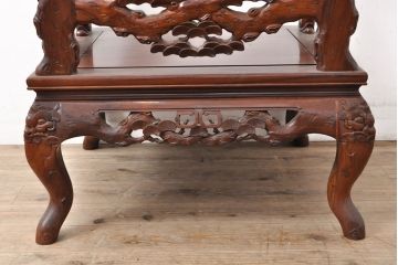 中古美品　高級唐木家具　カリン材　細やかな彫りの意匠が魅力的なアームチェア(板座チェア、椅子、花梨材)(定価約42万円)(R-051608)