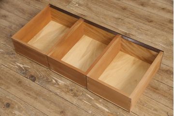 中古　美品　松本民芸家具　特注品　落ち着きのある大人空間にもってこい!上品な重ね食器棚(収納棚、戸棚、キャビネット、飾り棚、本箱)(定価約55万円)(R-051611)