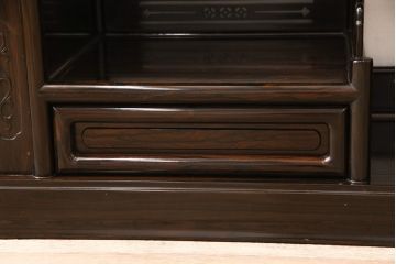 ビンテージ家具　伝統民芸　黒檀材　上質な和を演出する珍しい六尺サイズの茶棚(飾り棚、戸棚、ヴィンテージ)(R-051613)