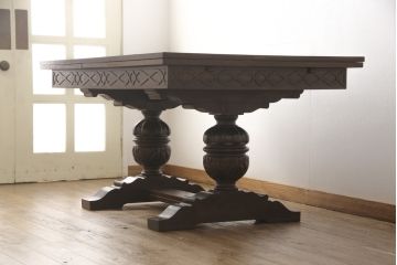 イギリスアンティーク家具　ウォールナット材　細かな細工に上質さが感じられる大型ドローリーフテーブル(ダイニングテーブル、エクステンションテーブル)(R-051617)