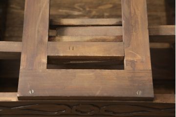 イギリスアンティーク家具　ウォールナット材　細かな細工に上質さが感じられる大型ドローリーフテーブル(ダイニングテーブル、エクステンションテーブル)(R-051617)