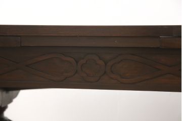 イギリスアンティーク家具　ウォールナット材　細かな細工に上質さが感じられる大型ドローリーフテーブル(ダイニングテーブル、エクステンションテーブル)(R-051617)