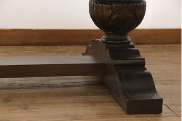 イギリスアンティーク家具　ウォールナット材　細かな細工に上質さが感じられる大型ドローリーフテーブル(ダイニングテーブル、エクステンションテーブル)(R-051617)