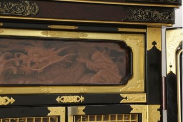 中古　未使用　展示品　100代　金仏壇「白木彫」　和と洋どちらの空間にもおすすめの長岡仏壇(定価約180万円)(R-051621)