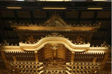 中古　未使用　展示品　100代　金仏壇「白木彫」　和と洋どちらの空間にもおすすめの長岡仏壇(定価約180万円)(R-051621)