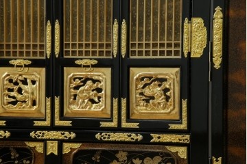 中古　未使用　展示品　70代　金仏壇「大空」　梨地塗り　落ち着きのある明るい佇まいが魅力の長岡仏壇　定価約120万円　(R-051622)