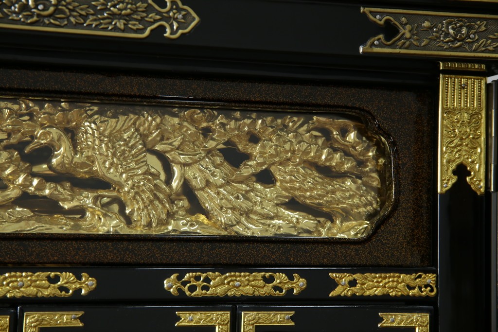 中古　未使用　展示品　70代　金仏壇「大空」　梨地塗り　落ち着きのある明るい佇まいが魅力の長岡仏壇　定価約120万円　(R-051622)