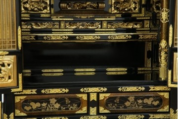 中古　未使用　展示品　70代　金仏壇「大空」　梨地塗り　落ち着きのある明るい佇まいが魅力の長岡仏壇　定価約120万円　(R-051622)