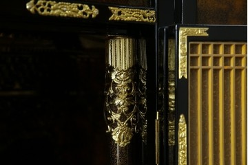 中古　未使用　展示品　70代　金仏壇「大空」　梨地塗り　落ち着きのある明るい佇まいが魅力の長岡仏壇　定価約120万円　(R-051622)