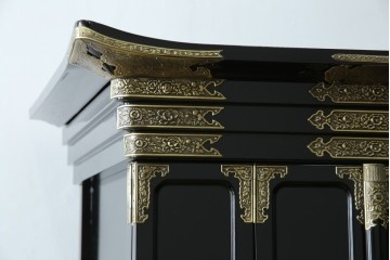 中古　未使用　展示品　70代　金仏壇「大空」　梨地塗り　落ち着きのある明るい佇まいが魅力の長岡仏壇　定価約120万円　(R-051622)