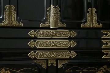 中古　未使用　展示品　70代　金仏壇「大空」　梨地塗り　落ち着きのある明るい佇まいが魅力の長岡仏壇　定価約120万円　(R-051622)