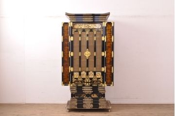 中古　未使用　展示品　70代　金仏壇「大空」　梨地塗り　落ち着きのある明るい佇まいが魅力の長岡仏壇(定価約120万円)(R-051622)