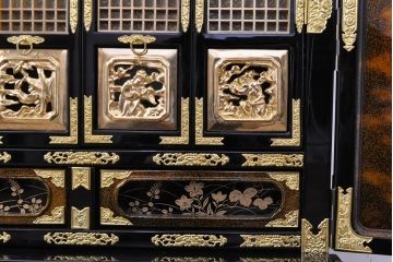 中古　未使用　展示品　70代　金仏壇「大空」　梨地塗り　落ち着きのある明るい佇まいが魅力の長岡仏壇(定価約120万円)(R-051622)