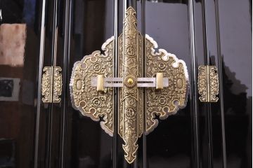 中古　未使用　展示品　70代　金仏壇「大空」　梨地塗り　落ち着きのある明るい佇まいが魅力の長岡仏壇(定価約120万円)(R-051622)
